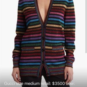 Beautiful long knit light weight cardigan sweater 💖